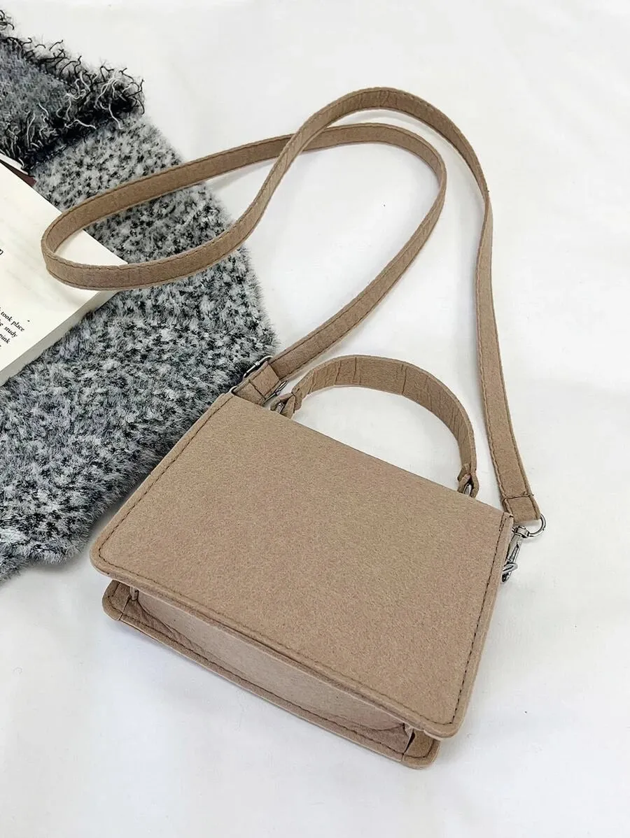 14911 1c-028 Bolsa cuadrada mini con solapa fieltro